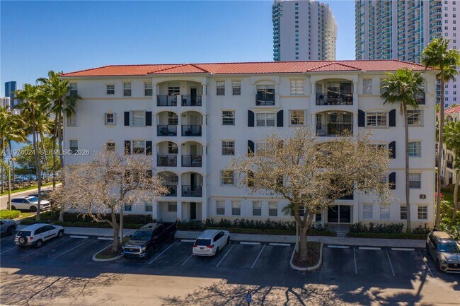 Building Photo - 3255 NE 184th St