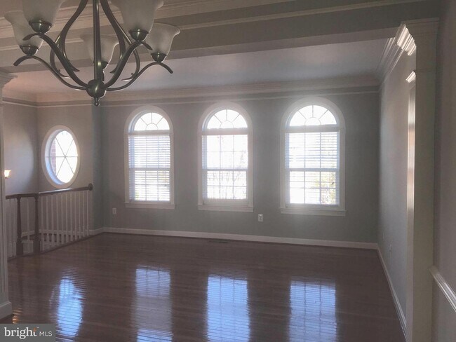 Building Photo - 542 Bolin Terrace