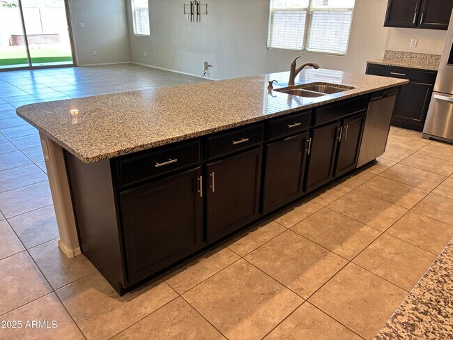 Building Photo - 25698 W Desert Dr