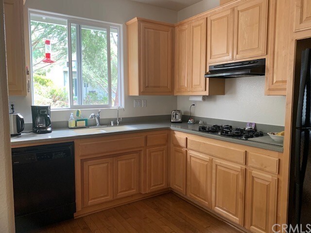 Foto del edificio - 1865 Kingfisher Ln