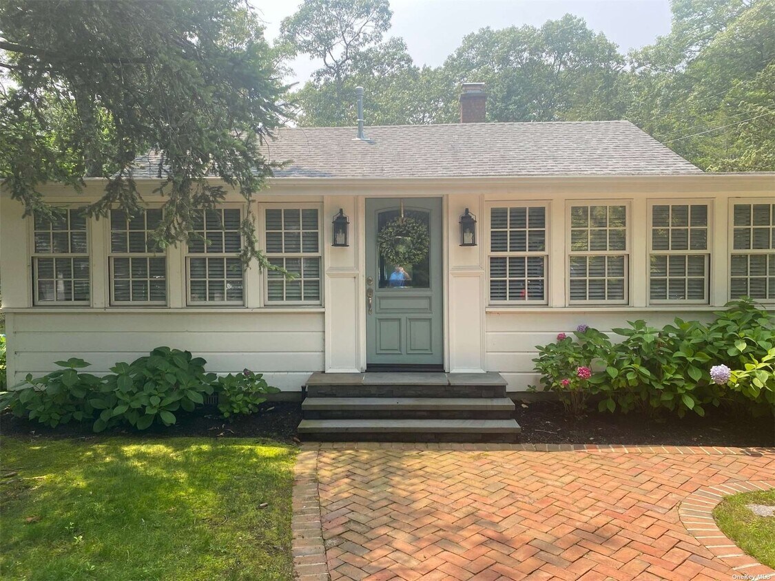 Primary Photo - 2490 Bray Ave