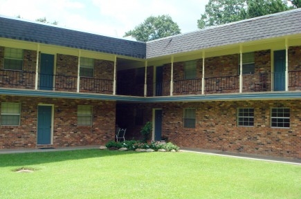 Building Photo - Four Fountain Apartments