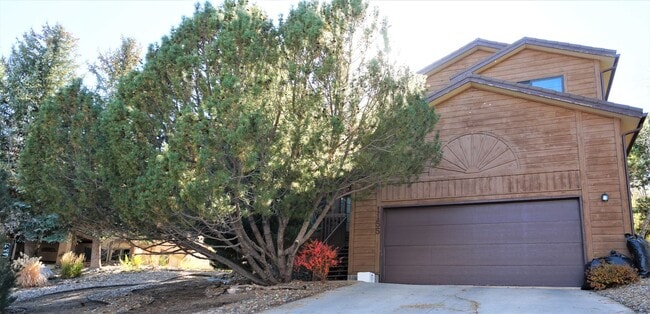 Building Photo - 1155 Popes Valley Dr