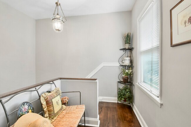 Foto del edificio - 523 Carroll Ave