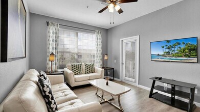 Building Photo - 2301 Butterfly Palm Way