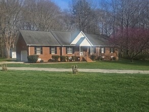 Building Photo - 4305 Cedar Creek Ln