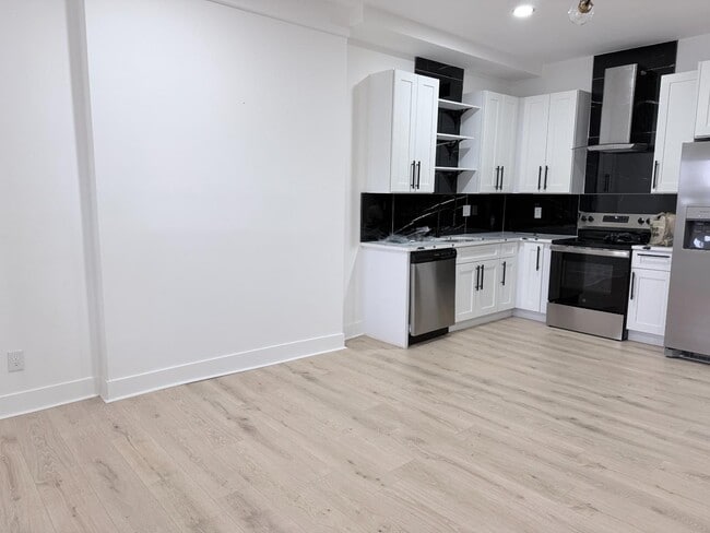 Foto del edificio - 828 E Main St