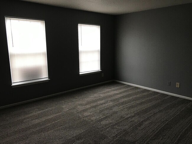 Building Photo - Fishers - 3 BR home
