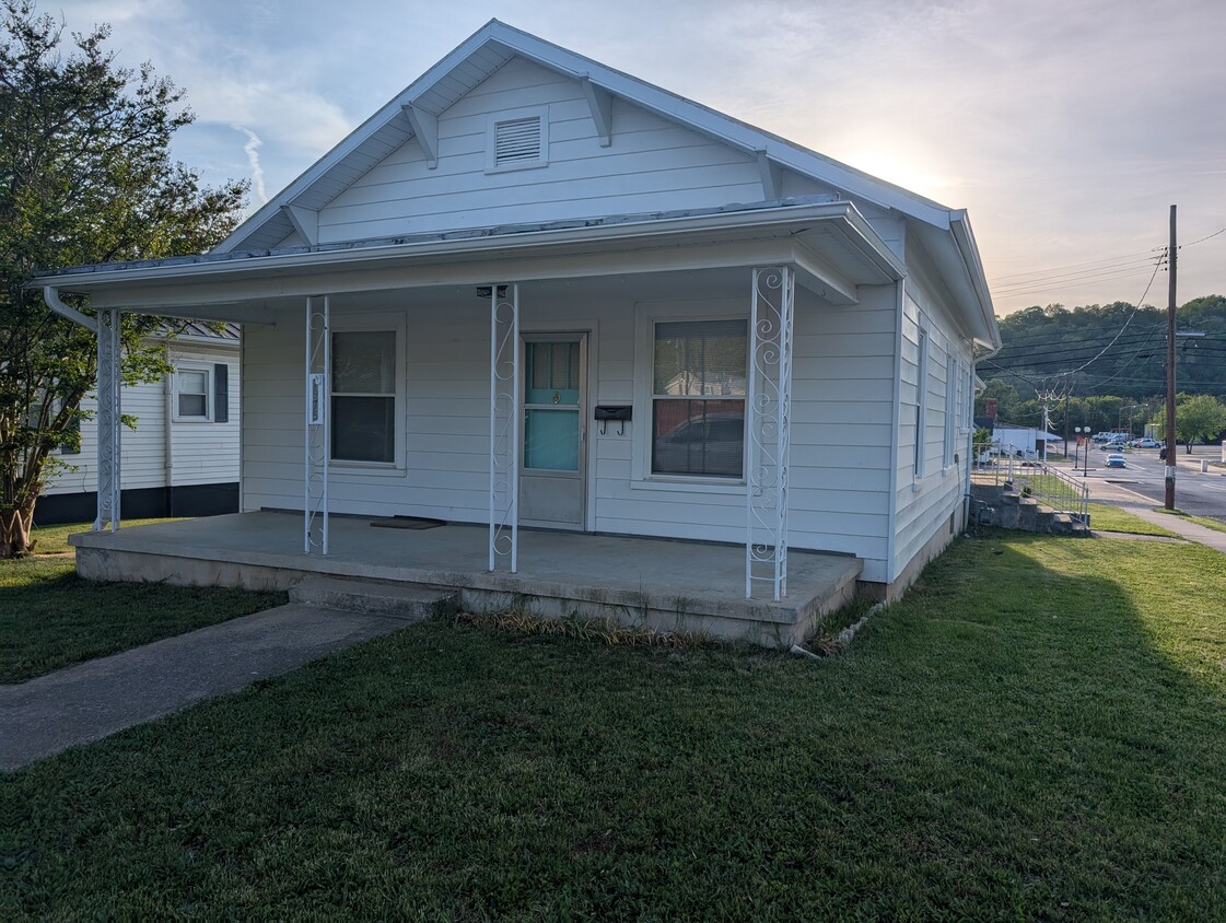 Foto principal - 1975 Forest Ave