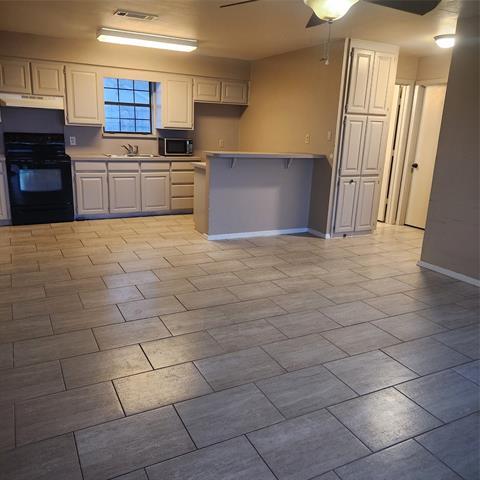 Building Photo - 136 Marble Ct