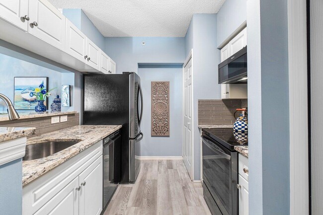 Building Photo - 2205 Tuscany Way