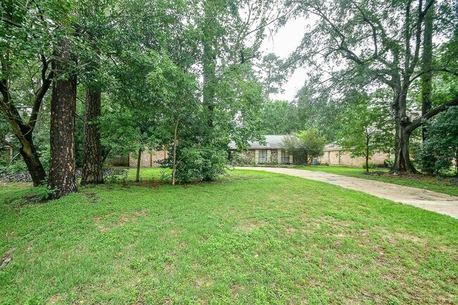 Foto del edificio - 6702 Spring Leaf Dr