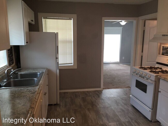 Building Photo - 2 br, 1 bath House - 121 Birch Avenue
