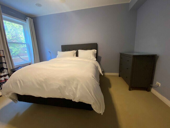 Bedroom 1 - 5111 N Kenmore Ave