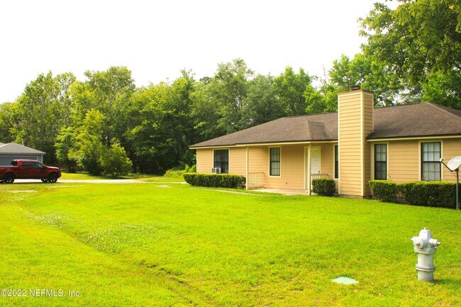Building Photo - 2440 Burns Dr