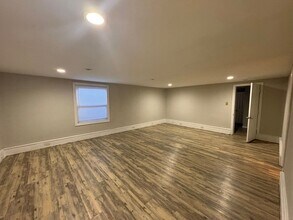 Building Photo - 3846 Ridge Ave