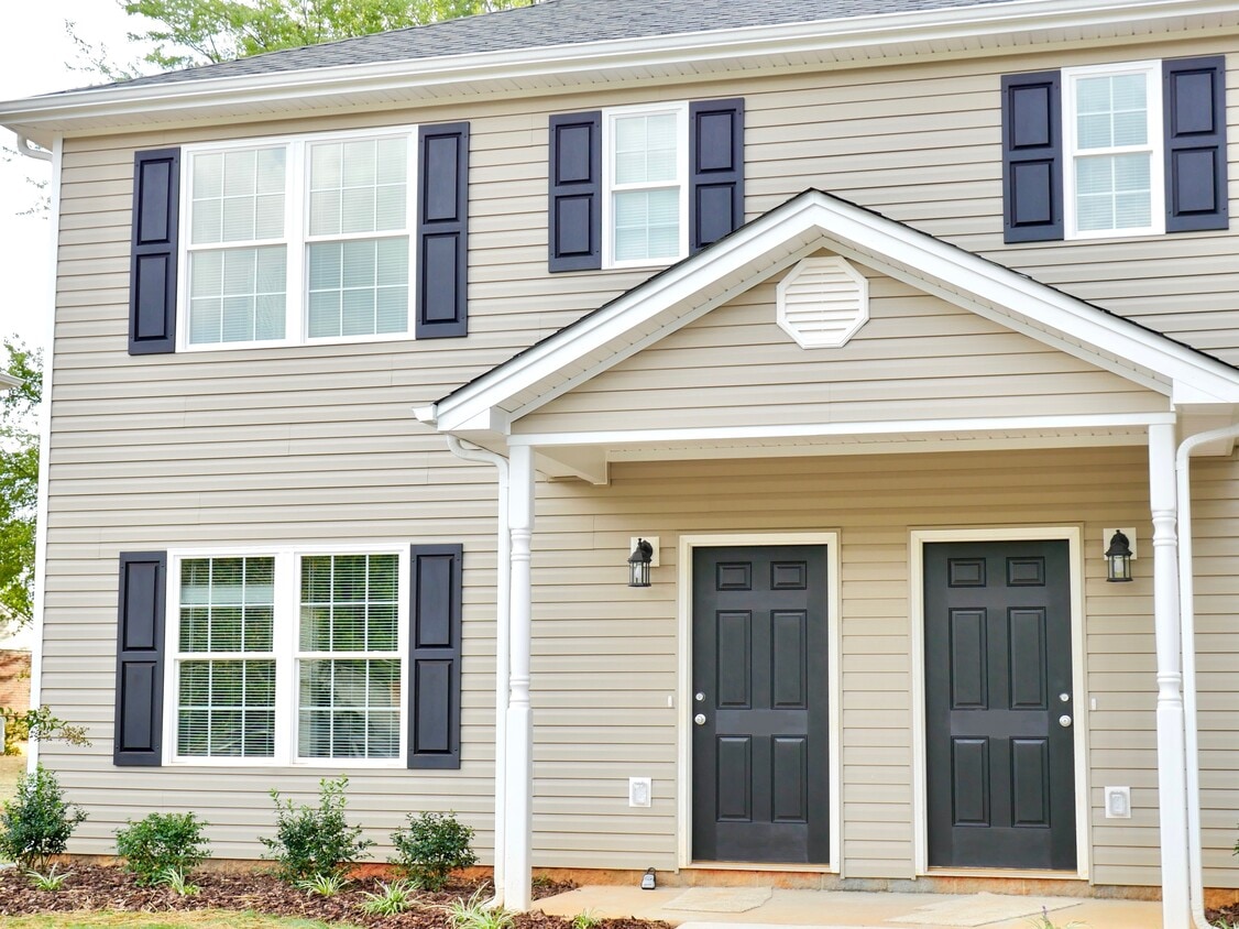 Photo - 747 Old Graves Mill Rd (Lynchburg, VA)