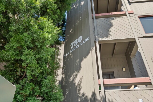 Building Photo - 780 Sea Spray Ln