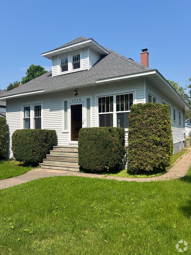 Building Photo - 1715 Fairmount St