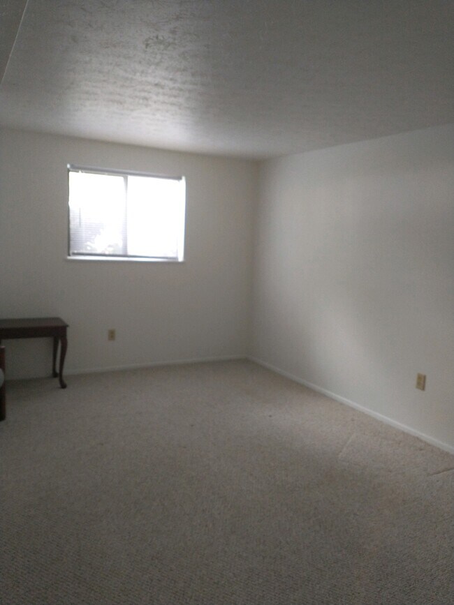 Bedroom - 216 Moore Rd