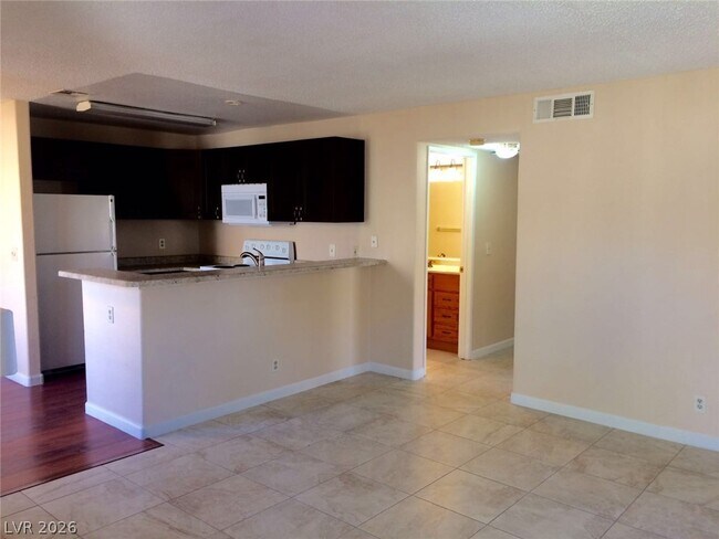 Foto del edificio - 2979 Juniper Hills Blvd