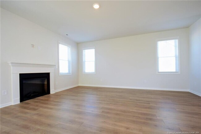 Foto del edificio - 331 Brentmoor Dr