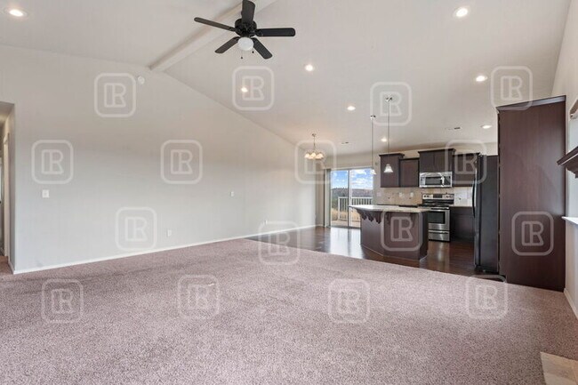 Building Photo - 1015 N Olson Hill Ct