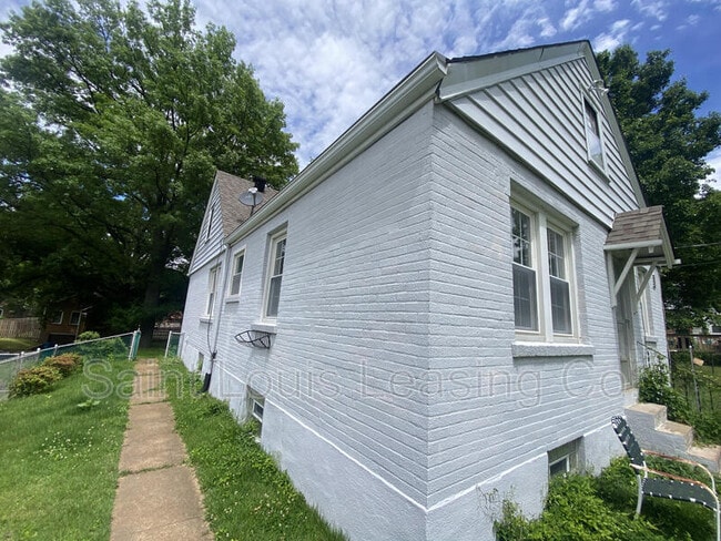 Foto del edificio - 9030 Pallardy Ln