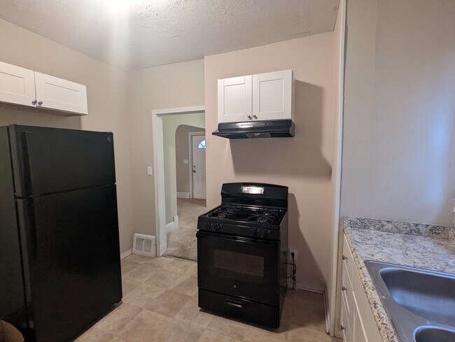 Foto del edificio - 1113 E 144th St