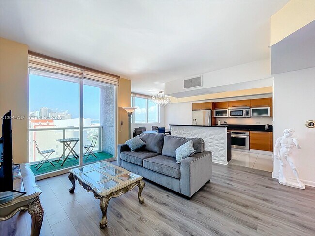Foto del edificio - 244 Biscayne Blvd