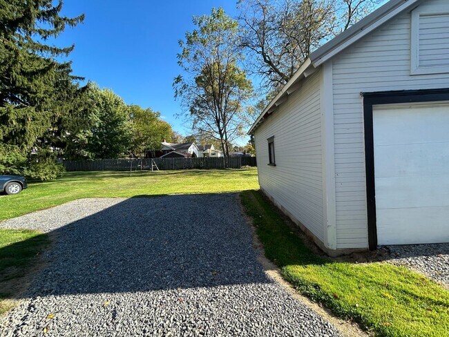 Foto del edificio - Single Family Home - Short Term Lease Avai...