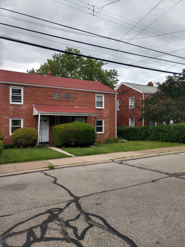 245 Wainwright Ave, Pittsburgh, PA 15227 House Rental in Pittsburgh