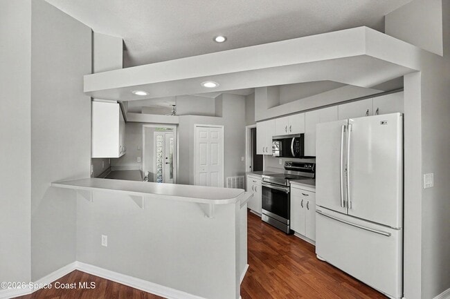 Building Photo - 8056 Bracken Ln