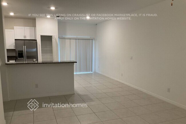 Building Photo - 8286 Crescent Oaks Dr