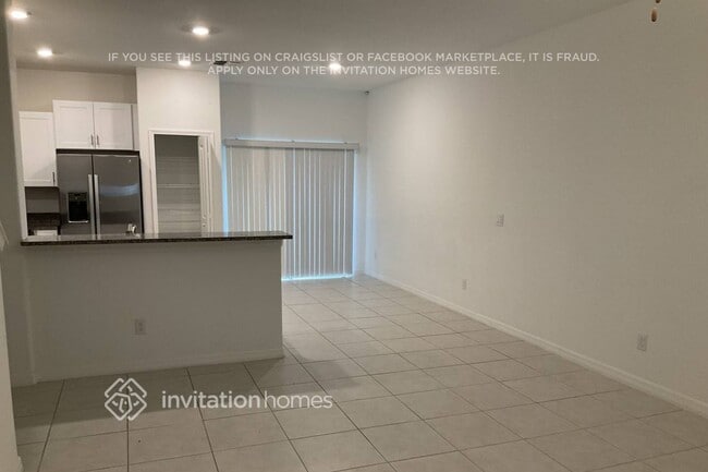 Foto del edificio - 8286 Crescent Oaks Dr