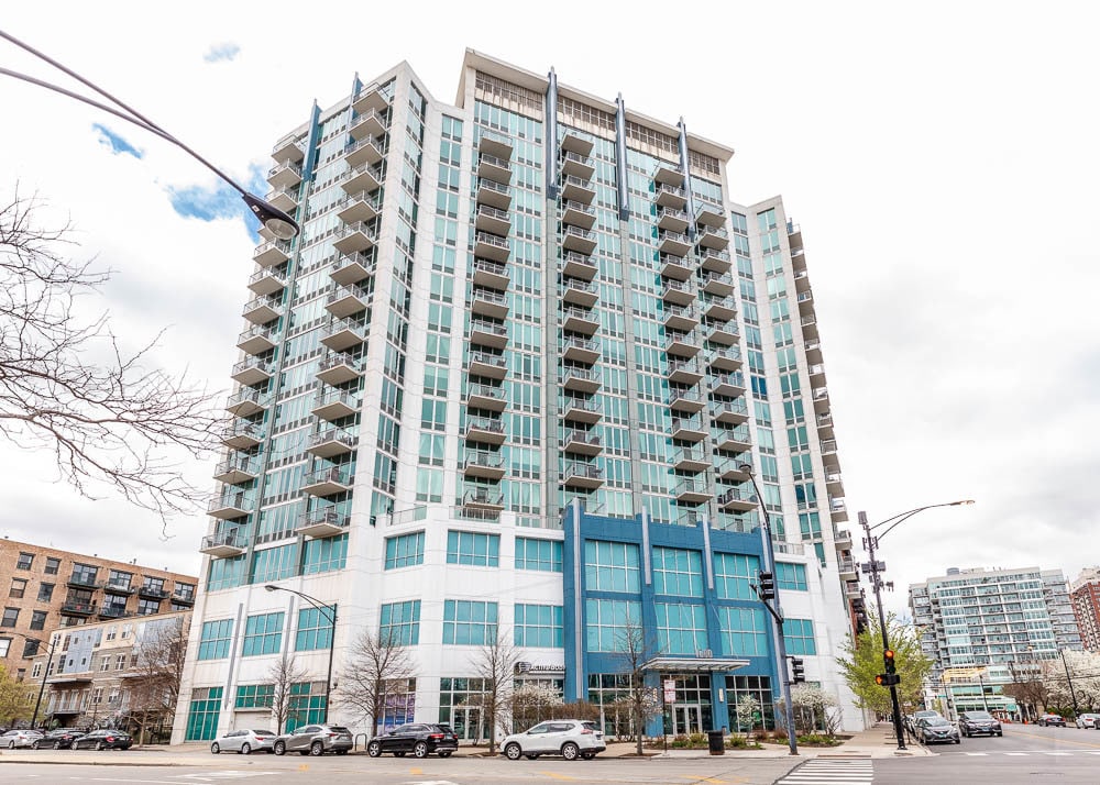 Foto principal - 1600 S Indiana Ave