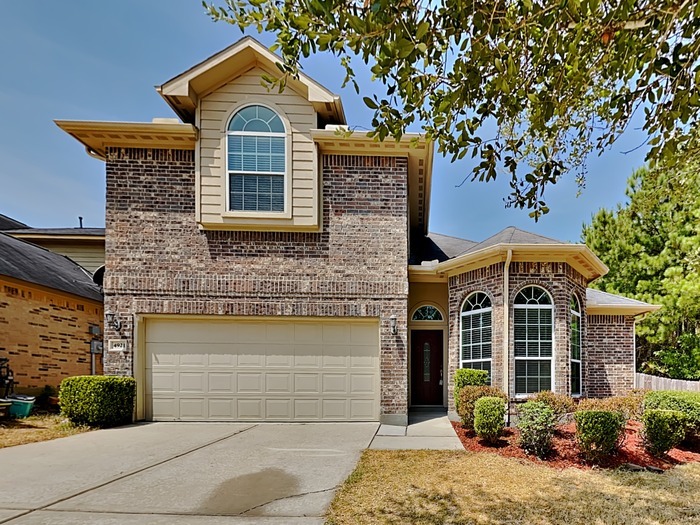 Foto principal - 4921 Summer Ridge Dr