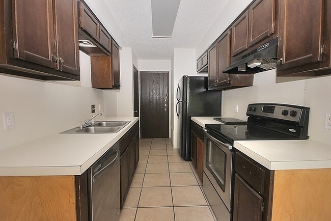Building Photo - Spacious Duplex in Round Rock!