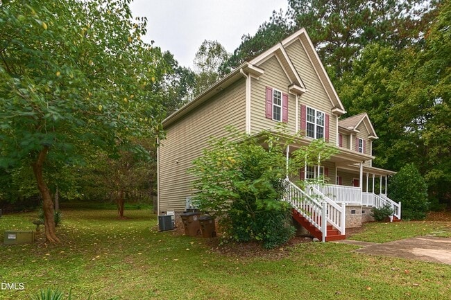 Building Photo - 729 Stadium Dr