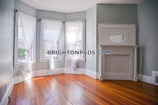 Building Photo - 539 Washington St