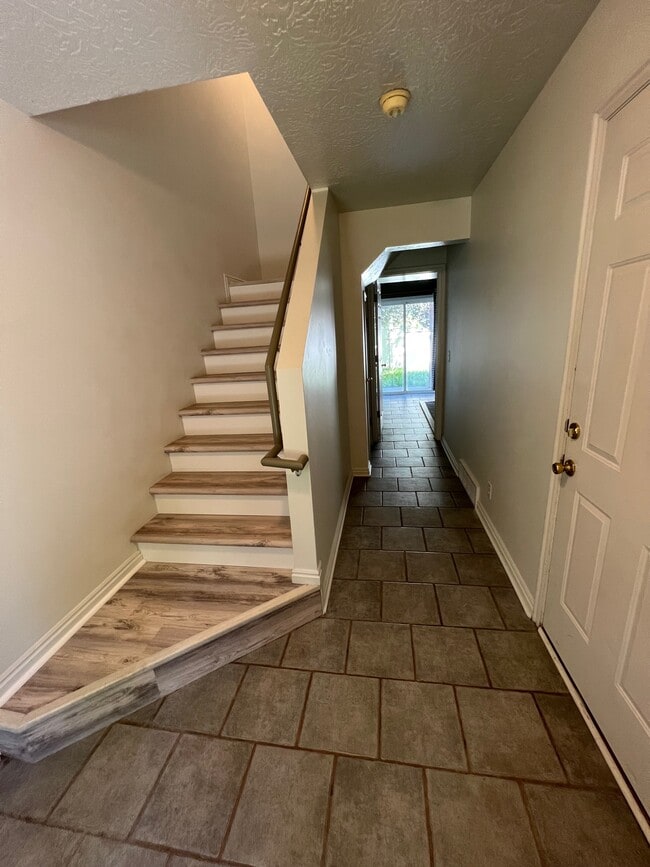 Foto del edificio - 452 Argyll Ct