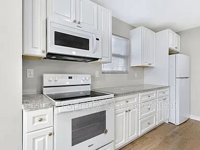 Building Photo - 1484 Norman Berry Dr
