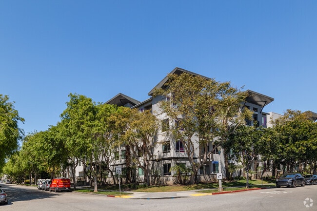 Playa Vista Waterstone