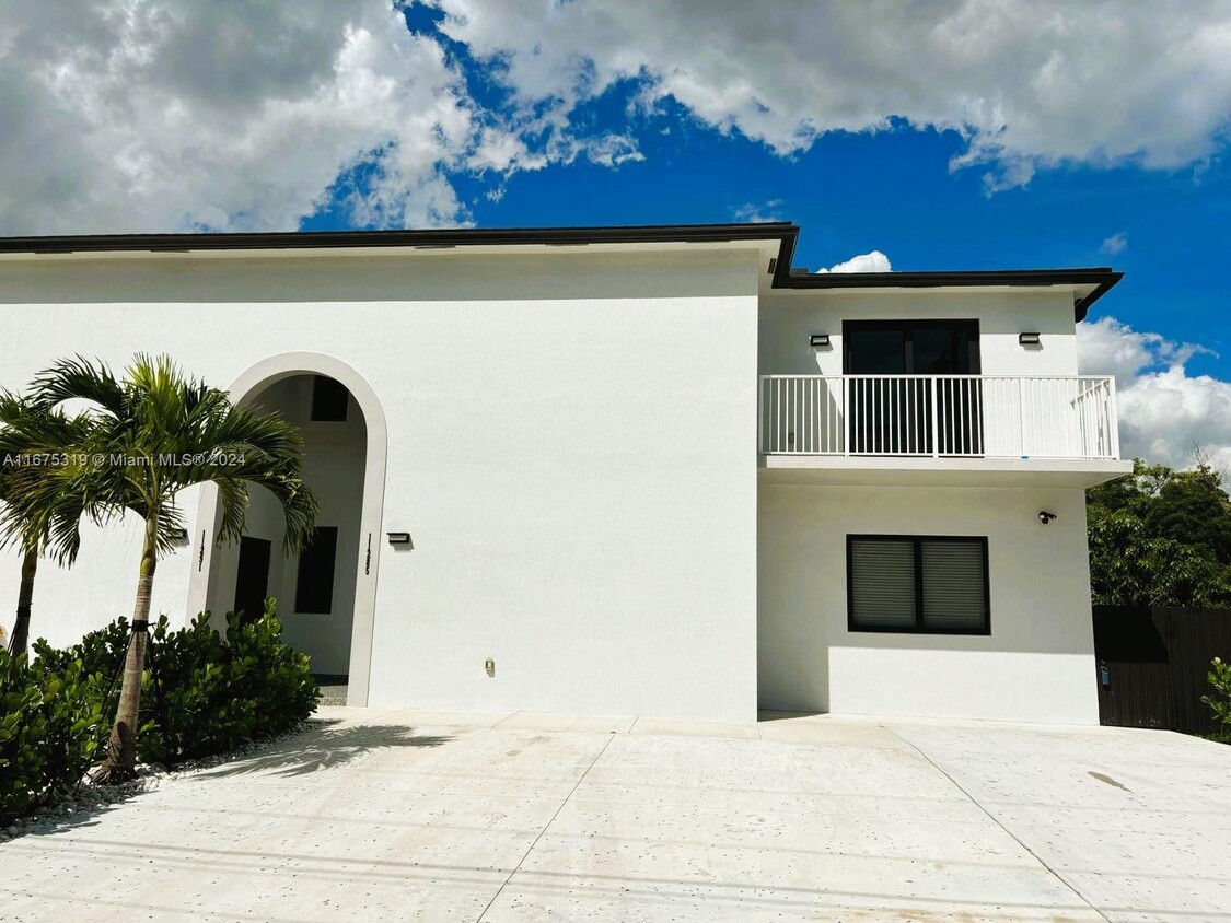 Foto principal - 11285 SW 219th St