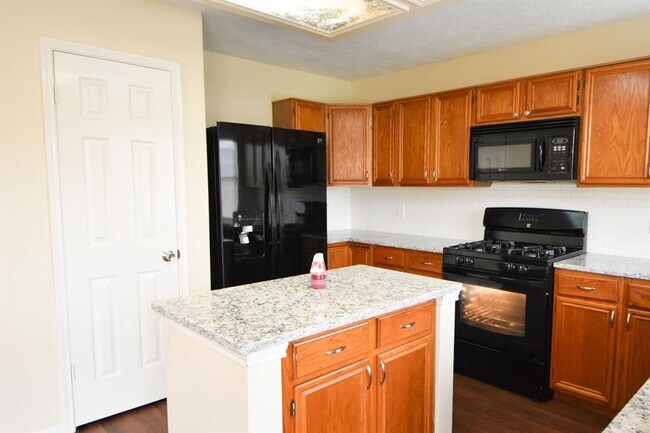 Foto del edificio - 13319 Lynnville Dr