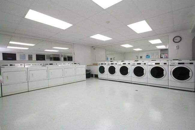 Building Photo - Ridgeview Apartments