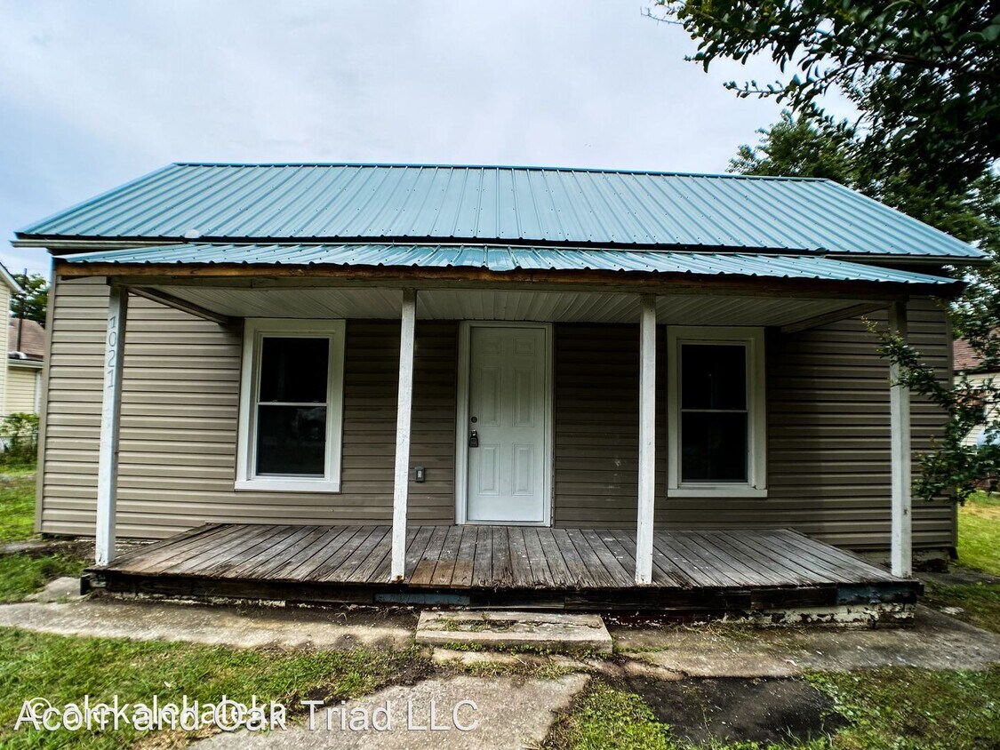 Primary Photo - 3 br, 2 bath House - 1021 N Park Ave