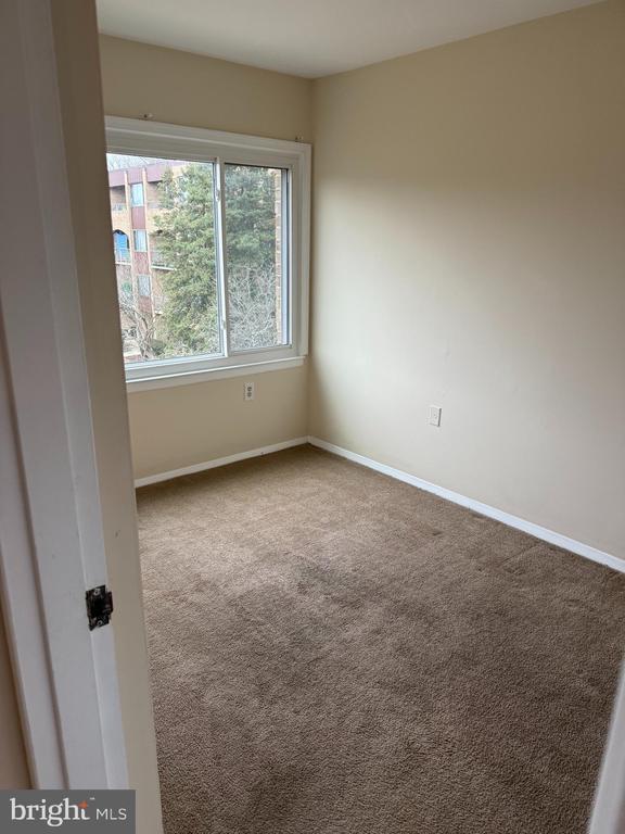 Building Photo - 418 Girard St