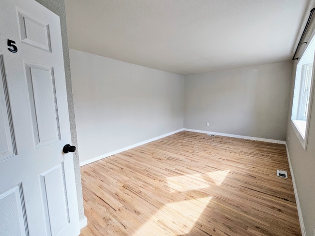 Building Photo - 9210 Meade St