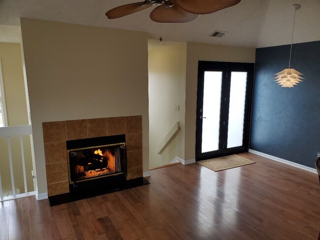 Foto del edificio - Gorgeous Ann Arbor 2 Bedroom Condominium W...